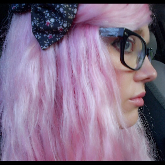 Meet your Posher, Kendra - Picture 3 of 5